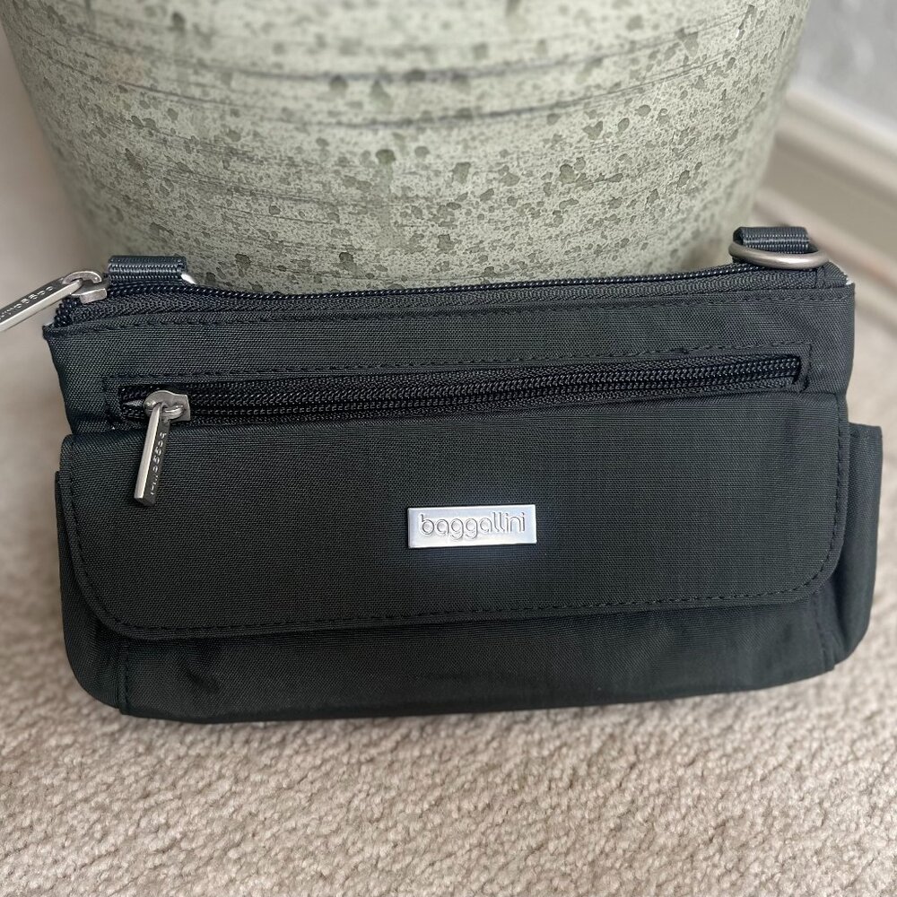 Baggallini Gray Crossbody Bag and Wristlet